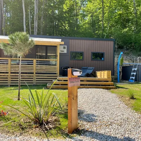 Vinea Cottages - Hebergements Touristiques, Terrasse Et Piscine Privative Bourre Exterior photo