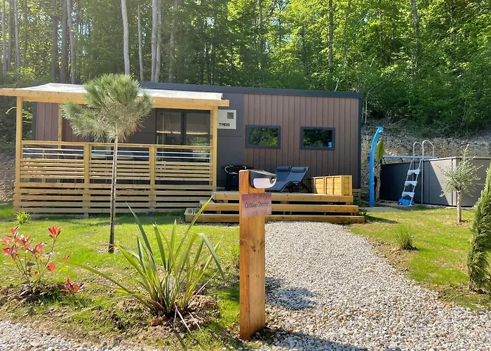 Vinea Cottages - Hebergements Touristiques, Terrasse Et Piscine Privative