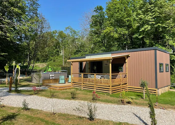 Vinea Cottages - Hebergements Touristiques, Terrasse Et Piscine Privative